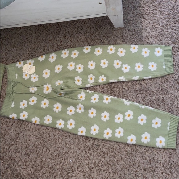 2 Piece Altar’d State Floral Knit Joggers and Cropped Tank Top - Picture 3 of 7